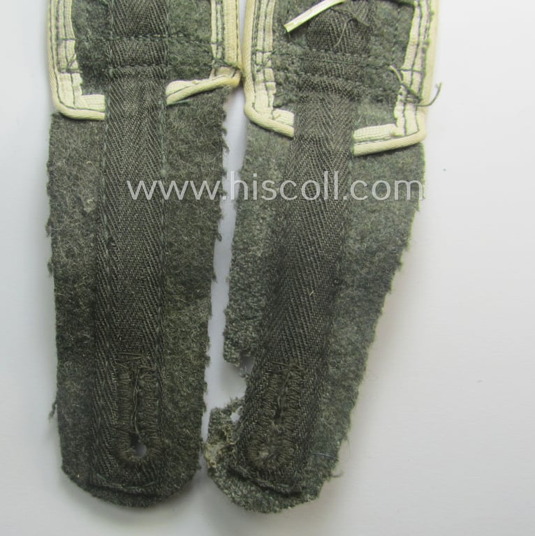Pair of typical later-war-period- (ie. 'M44'-pattern) WH (Heeres) NCO-type shoulderstraps as intended for usage by an: 'Oberfeldwebel eines Infanterie-Rgts.'