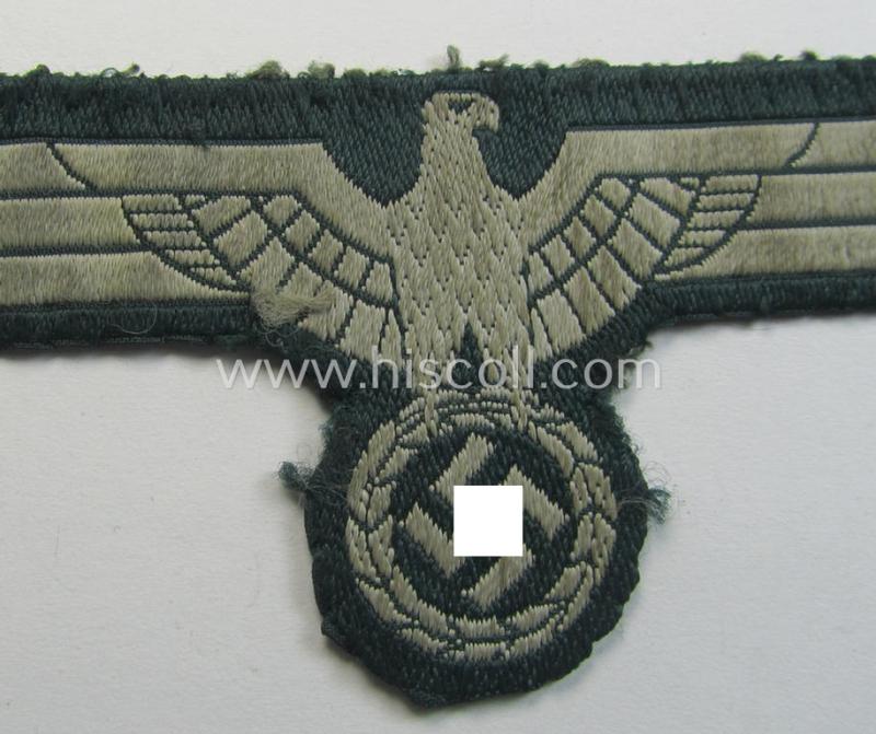 Tunic-removed WH (Heeres) early- (ie. pre)-war-period- and/or greyish-coloured breast-eagle of the so-called: 'M36- (ie. M40-) pattern' (ie. 'Brustadler für Mannschaften u. Uffz.') as was executed in the neat 'BeVo'-weave pattern