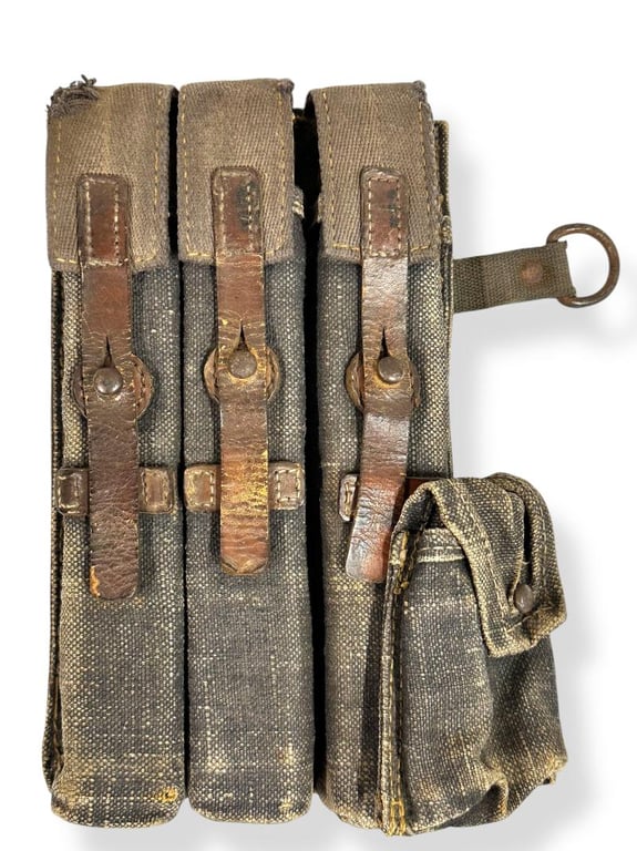 Pair of MP38 u. MP40 Ammo Pouches