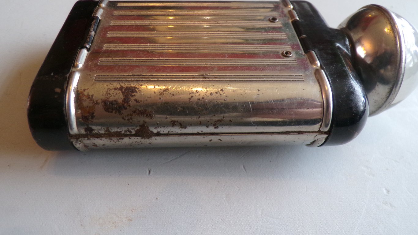 Pertrix 603 flashlight