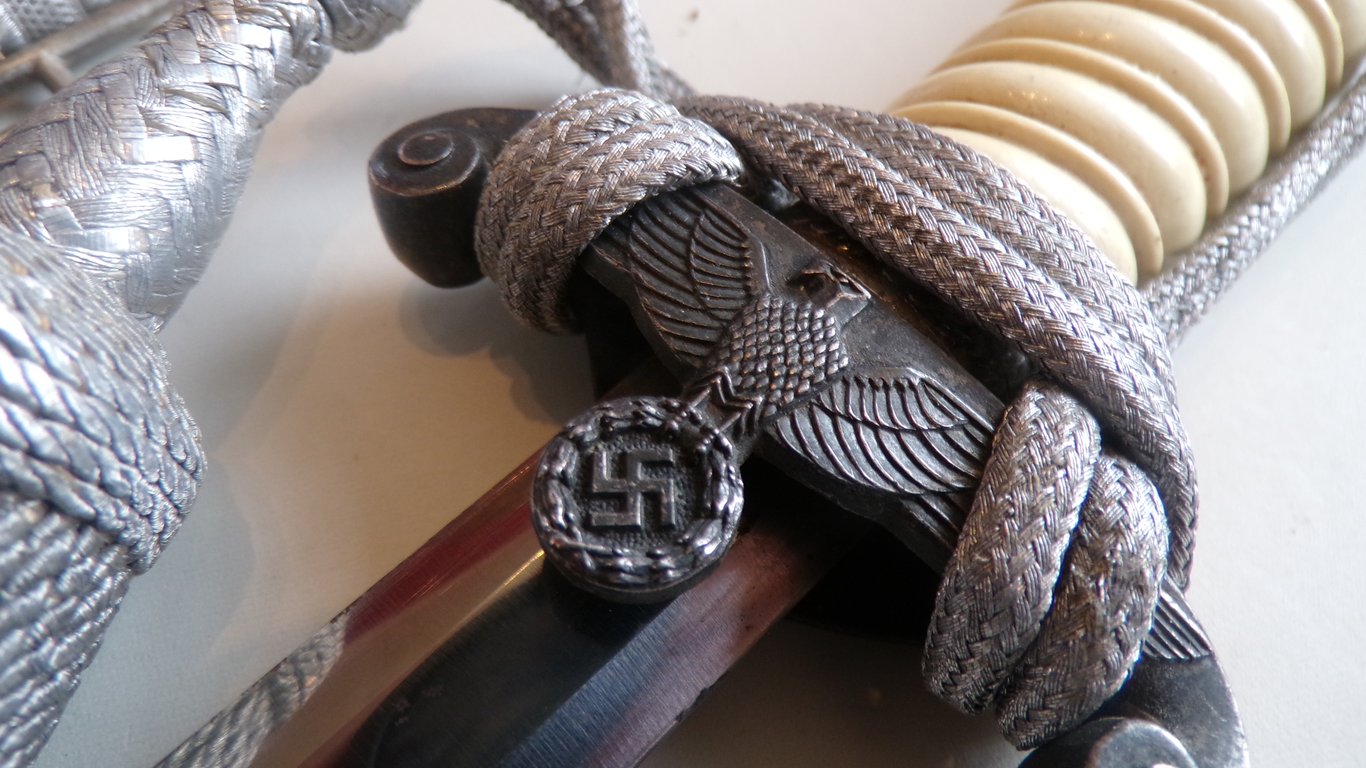 Early Heer Officer's Dagger by Carl Eickhorn