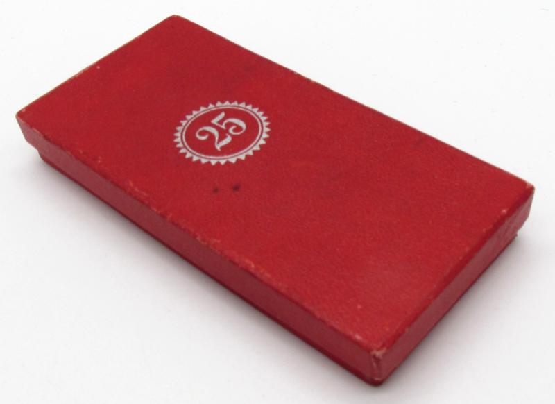 Cased 25 Years Faithful Service Medal ( 'Paul Meybauer' )