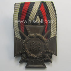 Golden-bronze-toned, so-called: 'Einzelspange' showing a: 'Frontkämpferkreuz 1914-18 mit...