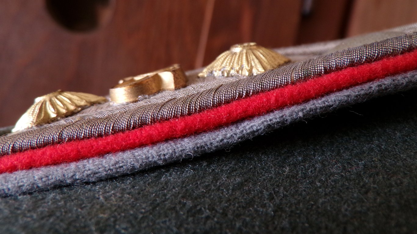 M36 Officers Greatcoat Hauptmann Beobachtungsabteilung