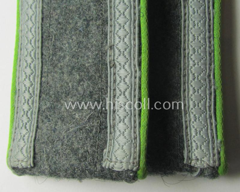 Superb - and/or fully matching! - pair of typical later-war-period- (ie. 'M44'-pattern) WH (Heeres) NCO-type shoulderstraps as was intended for usage by an: 'Unteroffizier eines Panzer-Grenadier-Rgts. o. Abts.'