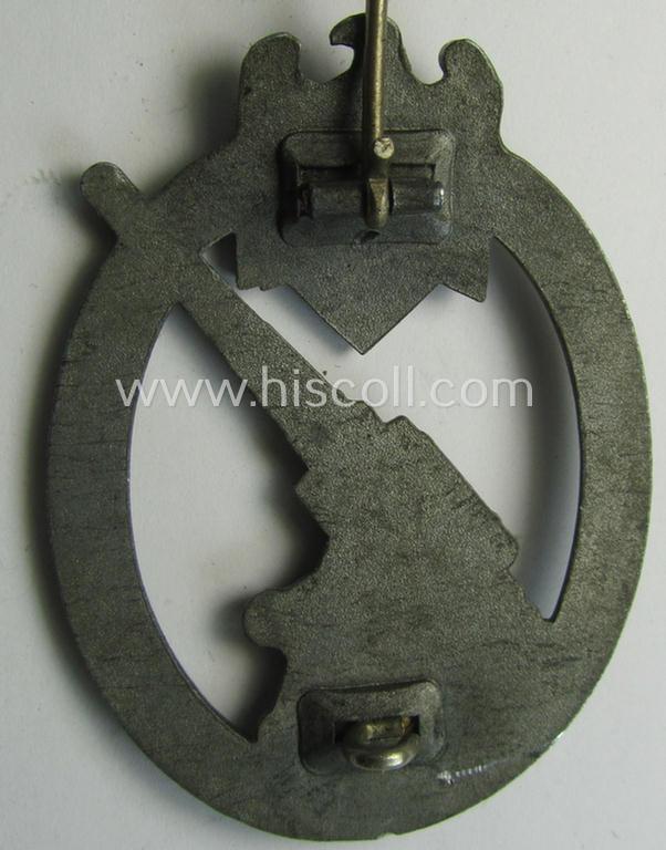 Superb - and nowadays rarely seen! - 'Heeres-Flakkampf-Abzeichen' being a non-maker-marked- and/or zinc- (ie. 'Feinzink'-) based specimen of the so-called: 'pillow-crimped'-pattern (as was produced by a to date still unidentified maker)