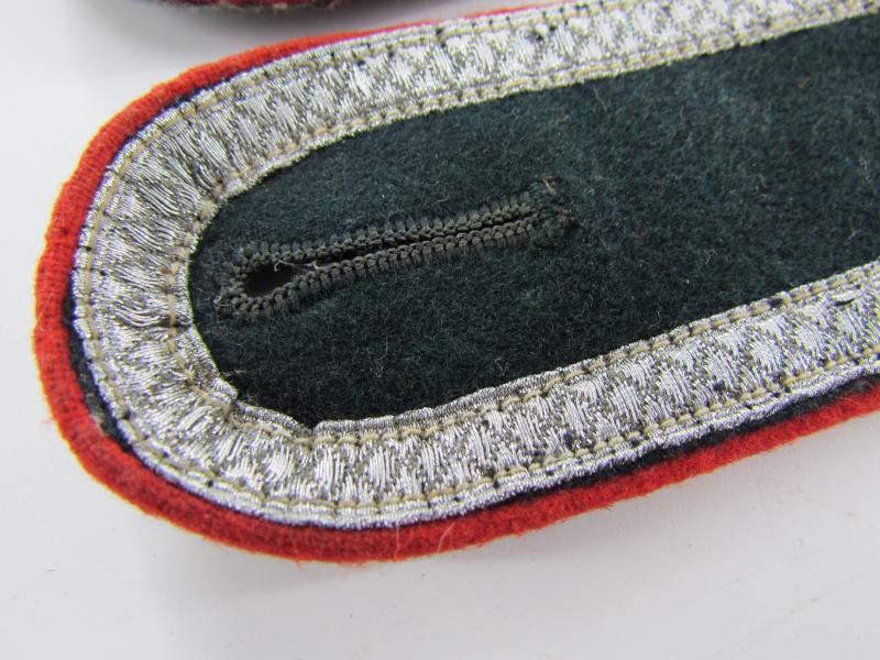 Wehrmacht M36 army (Heer) artillery shoulder boards for a Feldwebel