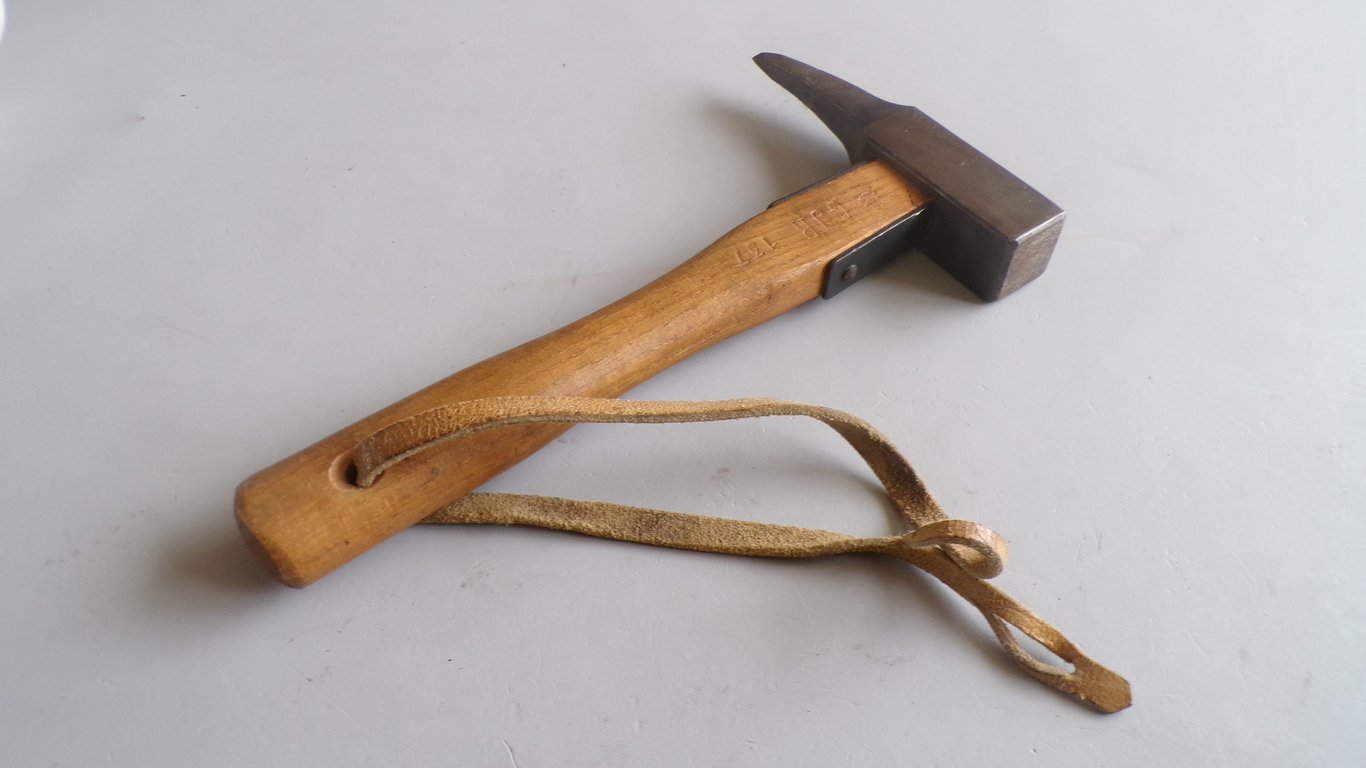 Gebirgsjäger hammer G.J.R 137, 1943