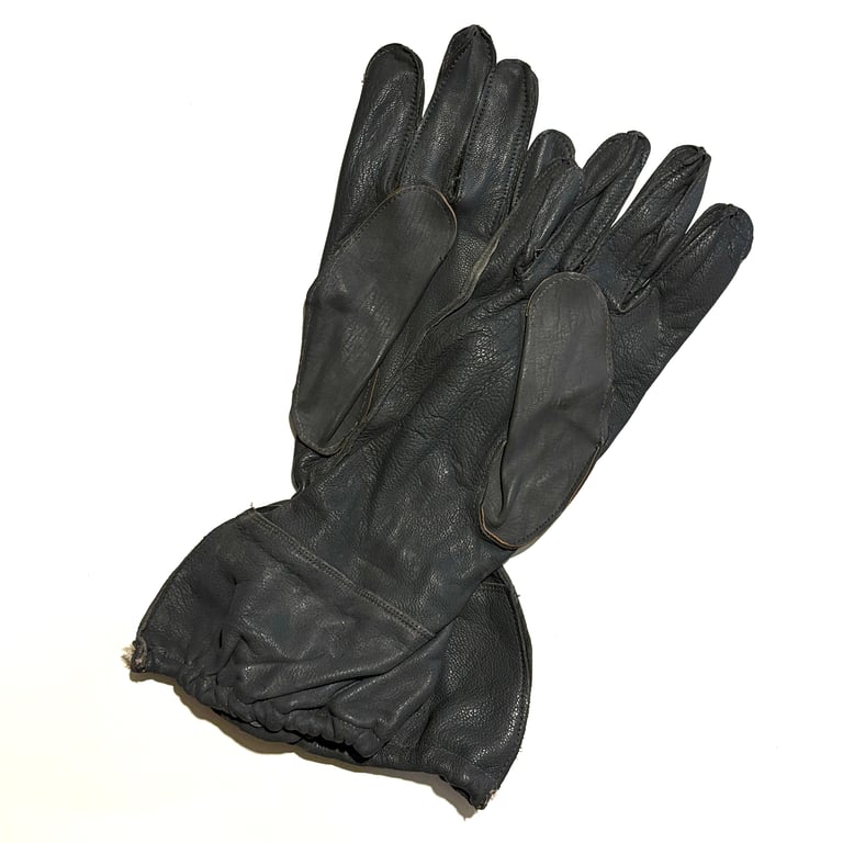 LW Fallschirmjäger Grey Leather Gloves (RBNr. Marked – 1944)