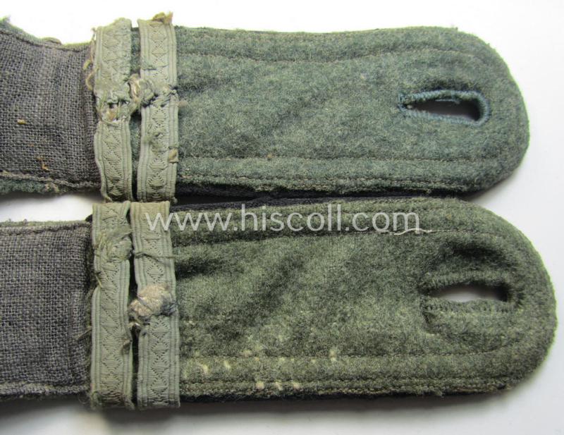 Fully matching - and actually scarcely seen! - pair of WH (Heeres) NCO-type (ie. 'M40- o. M43'-pattern) shoulderstraps as was intended for usage by an: 'Unteroffizier u. Offiziers-Anwärter eines Pionier-Bataillons o. Regiments'