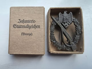 Rare boxed early war Infanteriesturmabzeichen in bronze