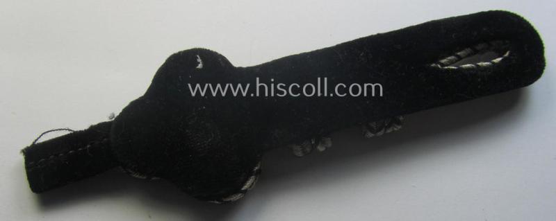 Single - but nevertheless rarely found! - specific FAD (ie. 'Freiwilligen Arbeitsdienst') high-ranked, officers'-type shoulderboard (being of the pattern as was used in the period between 1932-36) as was intended for a: 'FAD-Gauarbeitsführer'