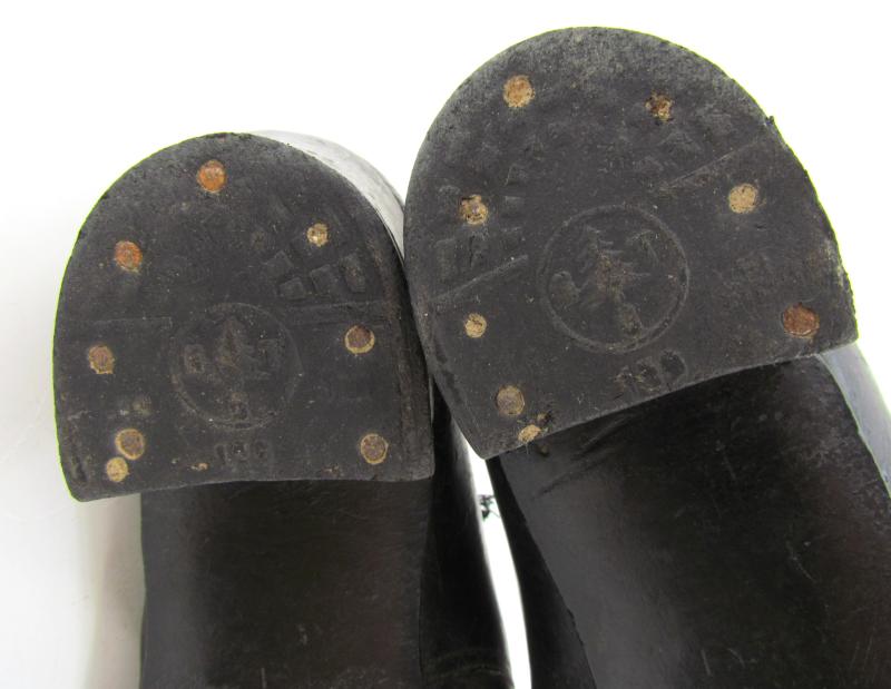 DRK 'Helferin' Uniform Complete with Shoes