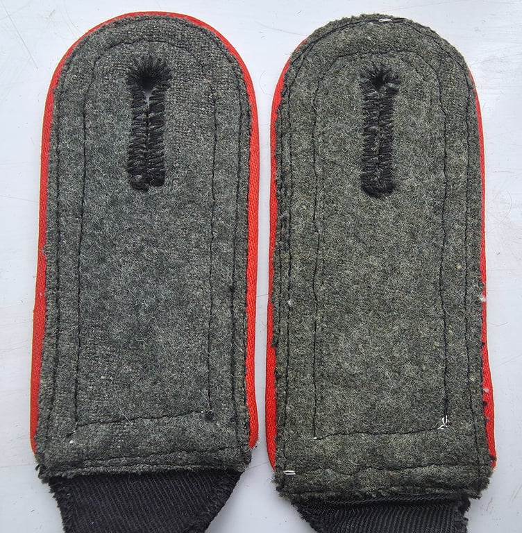 Pair of Waffen-SS Scharführer der (Sturm)Artillerie-Truppen