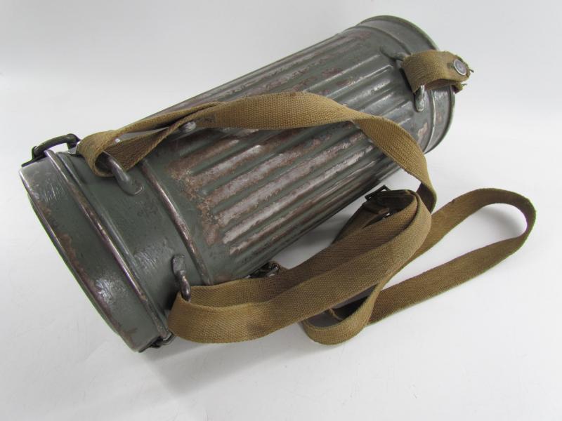 WH/SS Gasmask Cannister With M38 Gasmask and Filter