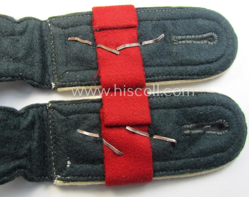 Pair of WH (Heeres) 'M36'- (ie. 'M40'-) pattern WH (Heeres) NCO-type shoulderstraps: 'Ofwbl. der Infanterie-Trpn.' (that shows a pair of bright-red-coloured, regimental-indicator-'Laschen' attached)