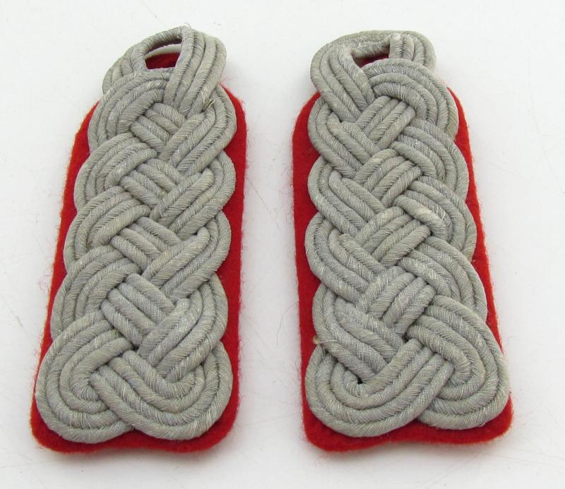 Wehrmacht Artillery Major shoulder boards