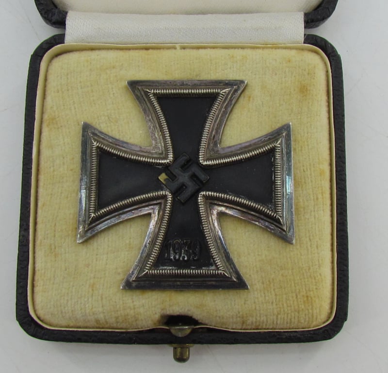 Iron cross 1st class ( EK1 ) Brass Core in Case