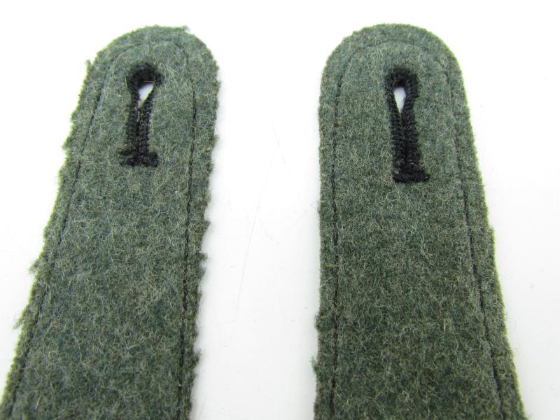 Wehrmacht (Heer) M36 Pioneer shoulder boards for ‘Oberfeldwebel’