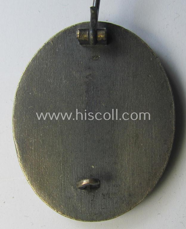 Attractive - and fairly luxuriously-styled! - 'Verwundeten-Abzeichen in Silber' being a non-maker-marked- and (I deem) early-period 'Buntmetall'-based example as was produced by a (by me) unidentified maker