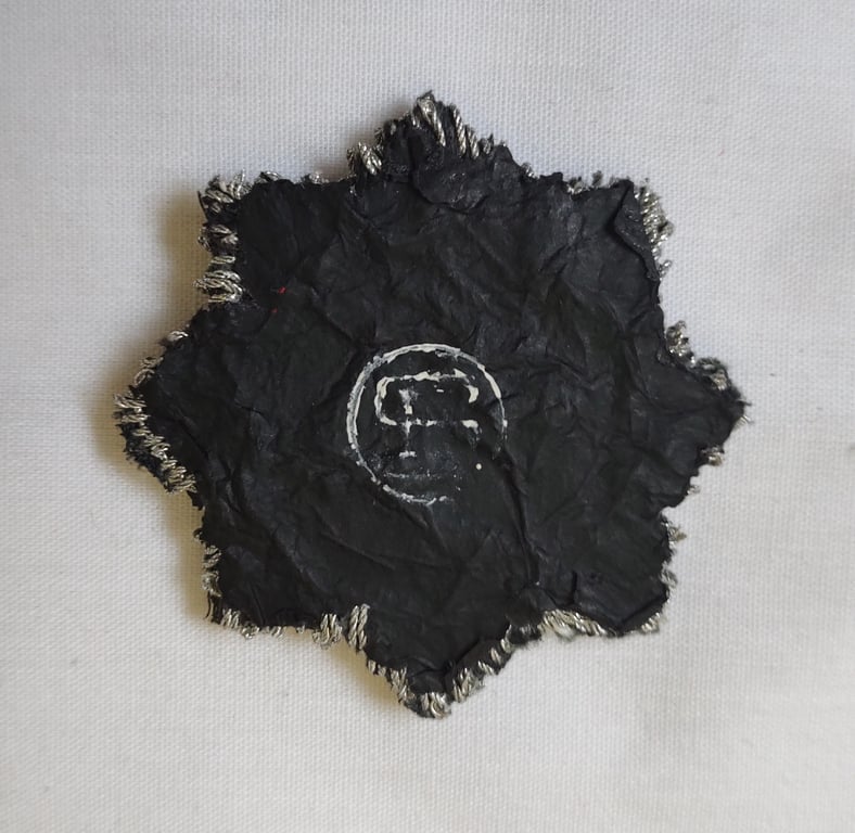 HiWH (Heeres o. Waffen-SS) 'Deutsches Kreuz in Gold in stoff' (ie. DKiG or German Cross in gold cloth)