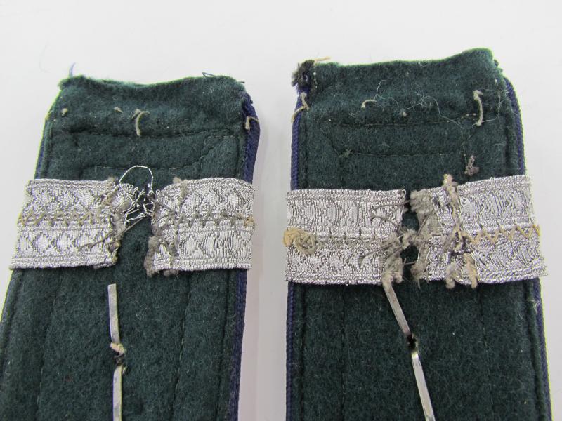 Wehrmacht (Heer) Medical Feldwebel shoulder boards