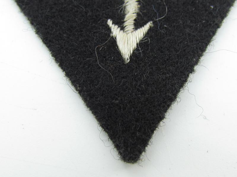 Waffen SS – Funker “radio operator” sleeve insignia
