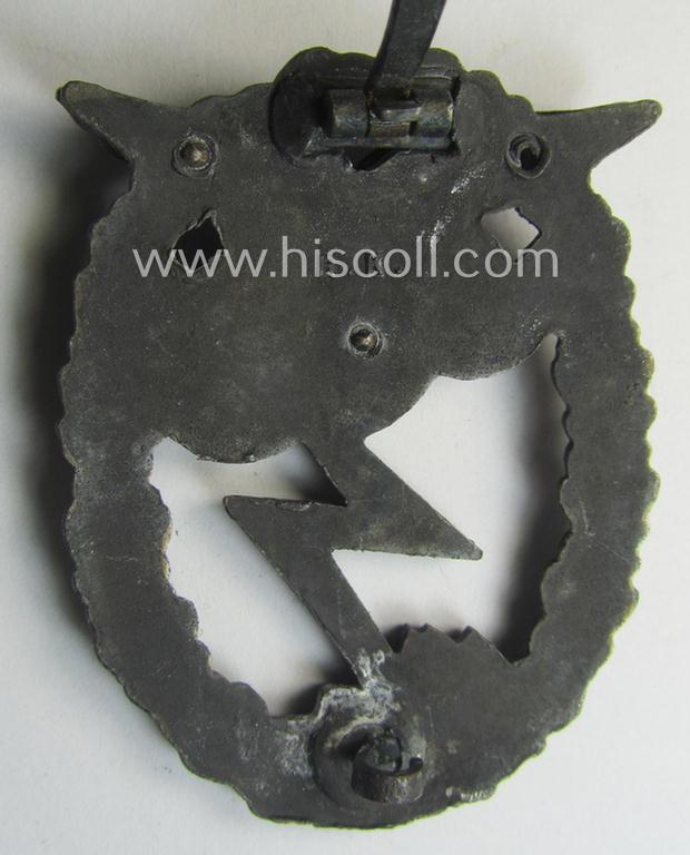 Luxuriously-styled, WH (LW) 'Erdkampfabzeichen' by: 'Rudolf Karneth'