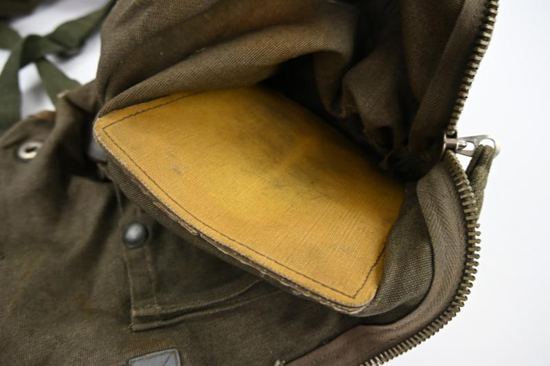 German LW FSJ Gasmask Bag with Gasmask 'edb'