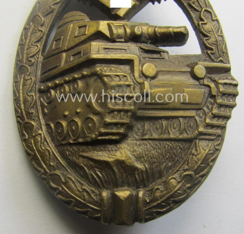 Superb, 'Panzerkampf-Abzeichen in Bronze' being a (typical!) unmarked, 'Buntmetall'-based- and/or 'solid-back'-specimen as was produced by the: 'Karl Würster'-company