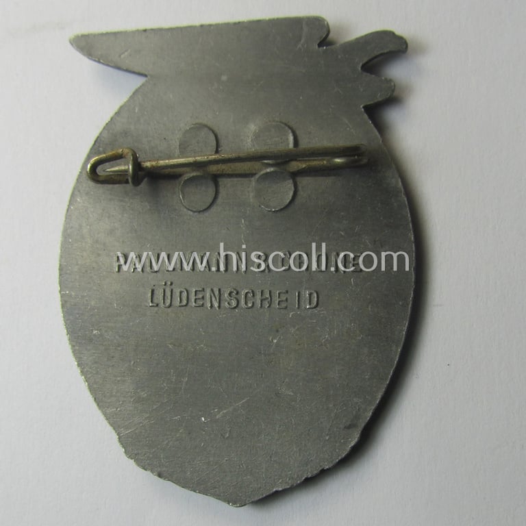 Commemorative, SA- (ie. 'Sturmabteilungen'-) related 'tinnie' depicting an illustration of 3 'SA-Mitglieder' and typical 'Reichsadler'-device coupled with the text: '2. Nordmark-Treffen - 23.24.5.1936'