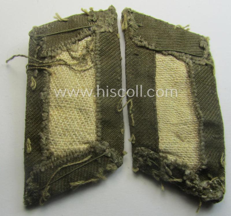 Truly unusual - and fully matching! - pair of (tropical-styled!) WH (Heeres) officers'-type collar-tabs, as piped in the bright-red-coloured branchcolour as was intended for usage by an: 'Offizier der Artillerie-Trpn.'