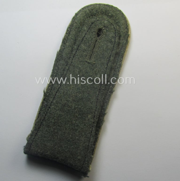 Superb - regrettably single but nevertheless rarely encountered! - WH (Heeres), early-war-period (ie. 'M41'-pattern styled-) NCO-type shoulderstrap for usage by an: 'Unteroffizier eines Inf.-Rgts. der “Grossdeutschland”-Div.'