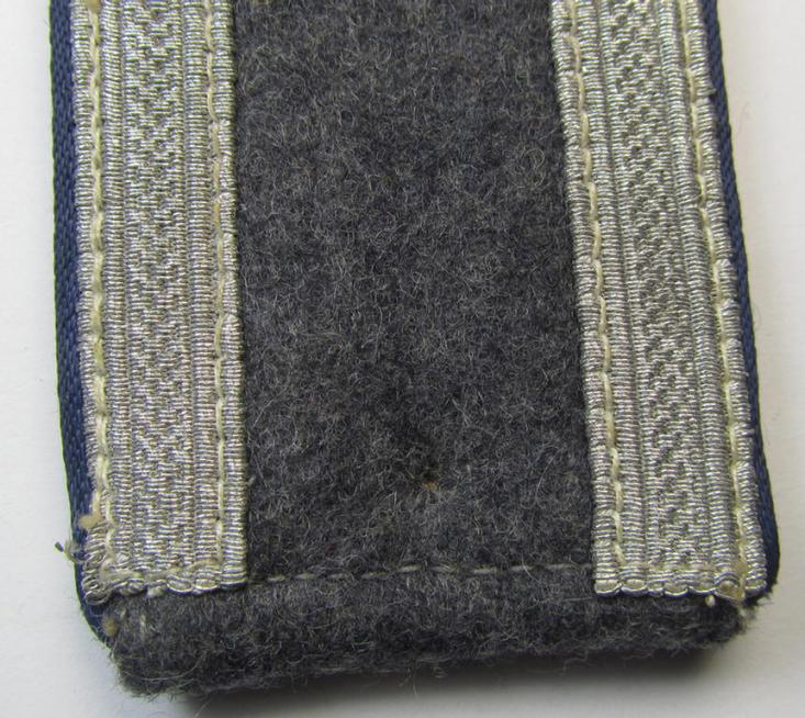 Single, WH (Luftwaffe) NCO-type shoulderstrap as piped in the darker-blue-coloured branchcolour as was intended for - and clearly used by! - an: 'Unteroffizier der Sanitäts-Truppen'