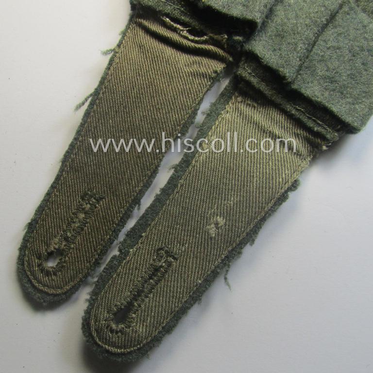 Pair of WH (Heeres) 'M40'-pattern, EM-type shoulderstraps that came with its accompanying 'Überschube'-pair: 'Soldat des Infanterie-Divisions-Aufklärungs-Abtlgs. (mot) 246'
