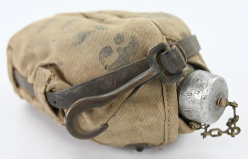 US WW1 M-1917 Cavarly Canteen with Carrying Hook