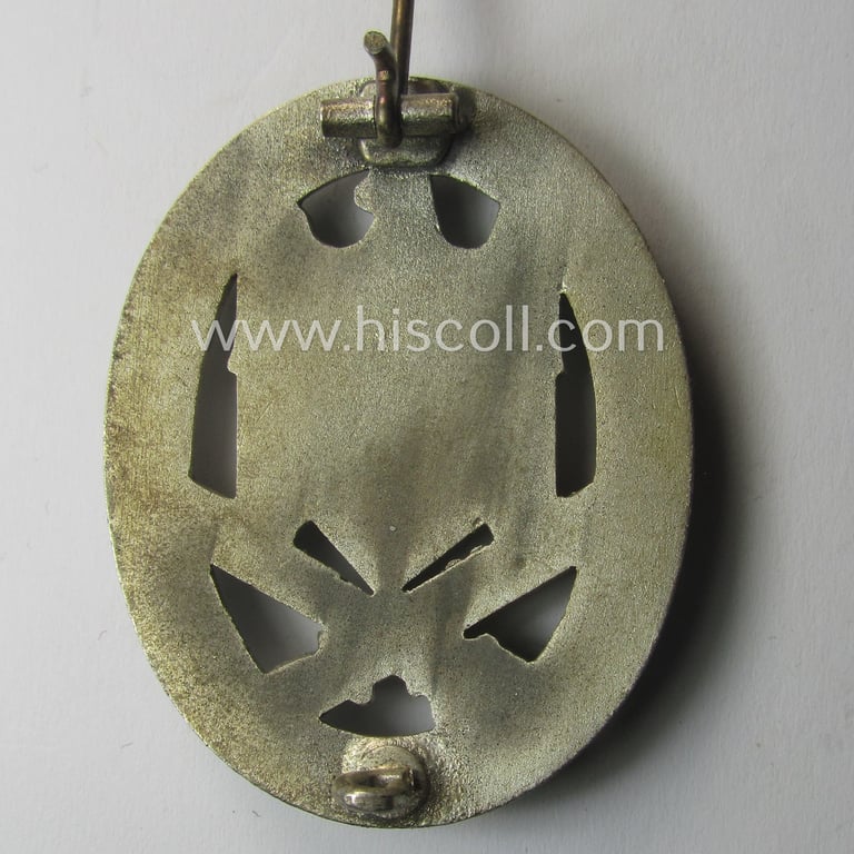 Attractive - and only minimally used! - 'Allgemeines Sturmabzeichen' (or: General Assault Badge ie. GAB) being a typical unmarked, zinc-based- (ie. 'Feinzink'-) and/or: 'flat-back'-pattern as was (I deem) produced by the: 'Gustav Brehmer'-company