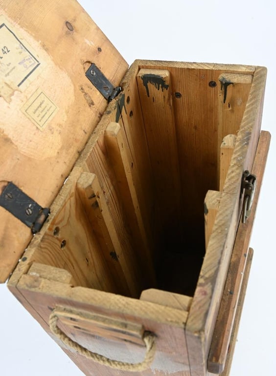 German WH Smoke Cylinder Box Nb.KL42