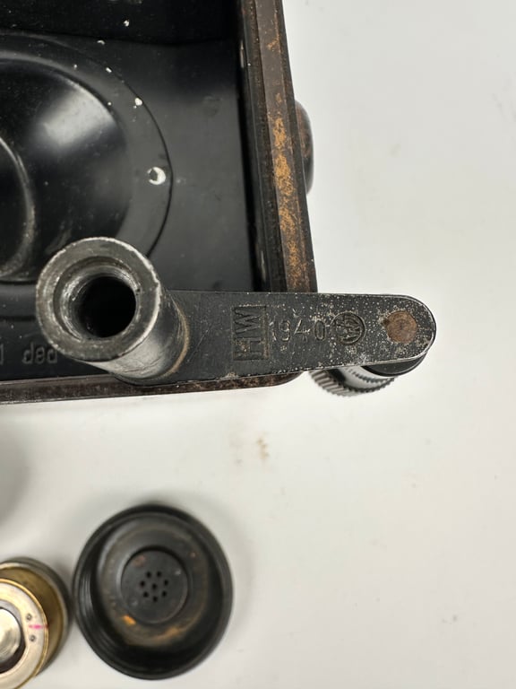 Nice original German WW2 FF33 Field Telephone (Feldfernsprecher 33) "ded"1940