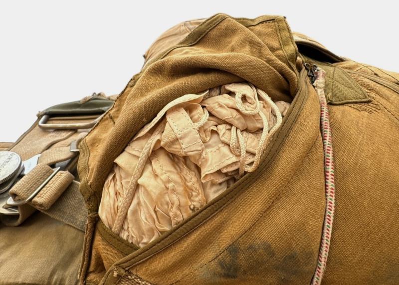 Luftwaffe Fighterpilot Seat with Parachute and harness