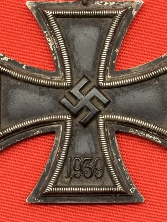 WWII GERMAN IRON CROSS 2ND EXAMPLE.