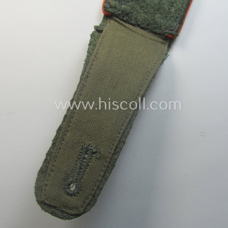 Single, 'M41 o. M43'-pattern WH (Heeres) NCO-type shoulderstrap: 'Uffz. der Feldgendarmerie-Trpn.'