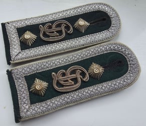 WH M36 GD Infantry NCO shoulder straps
