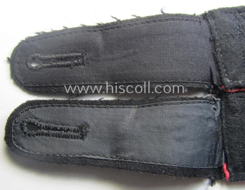 Superb pair of WH (Heeres) NCO-type shoulderstraps for usage by a: 'Feldwebel' who served within the: 'Panzer-Trpn.'