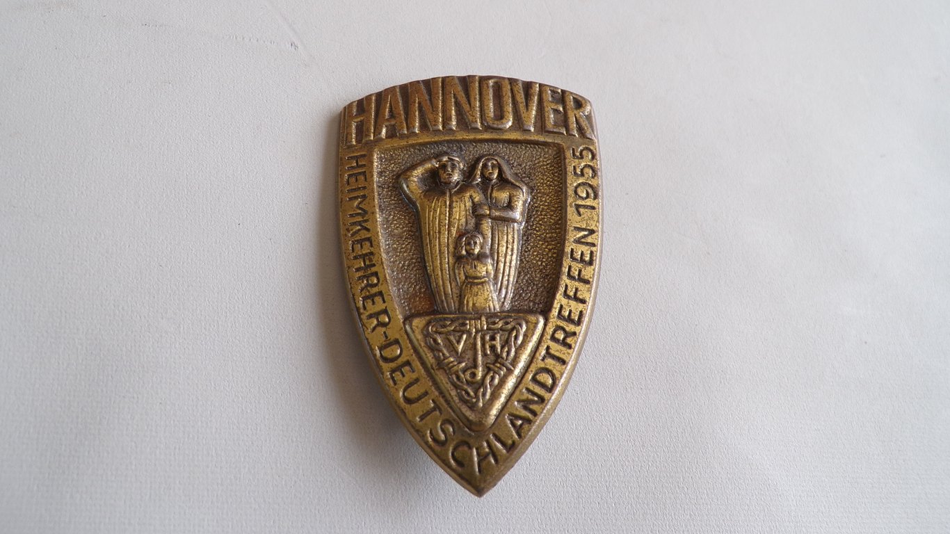 1955 Hannover Heimkehrer-Deutschlandtreffen Badge