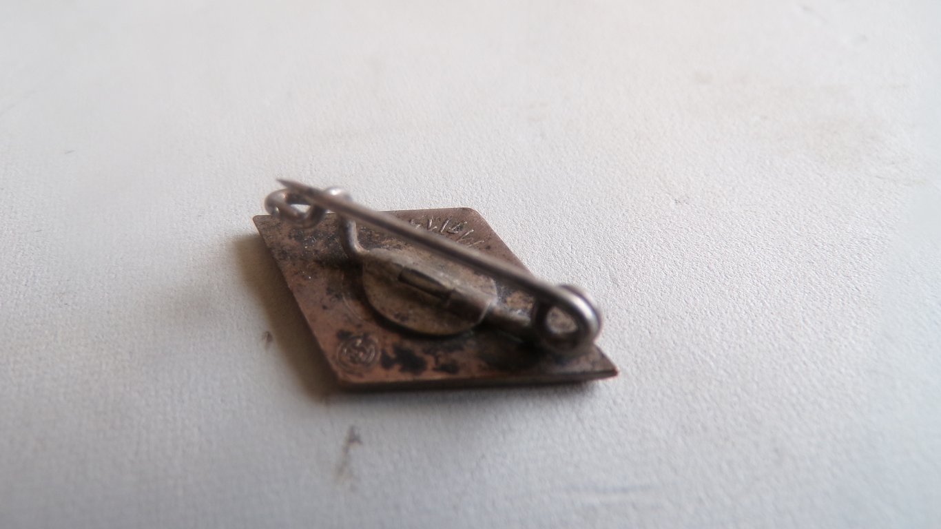 Hitler Youth Membership Pin - RZM M1/13