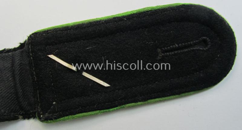 Superb - albeit regrettably single! - Waffen-SS, NCO-type shoulderstrap as piped in the bright-green-coloured branchcolour as was intended for usage by an: 'SS-Oberscharführer' who served within the: 'SS-Panzer-Grenadier-Truppen'