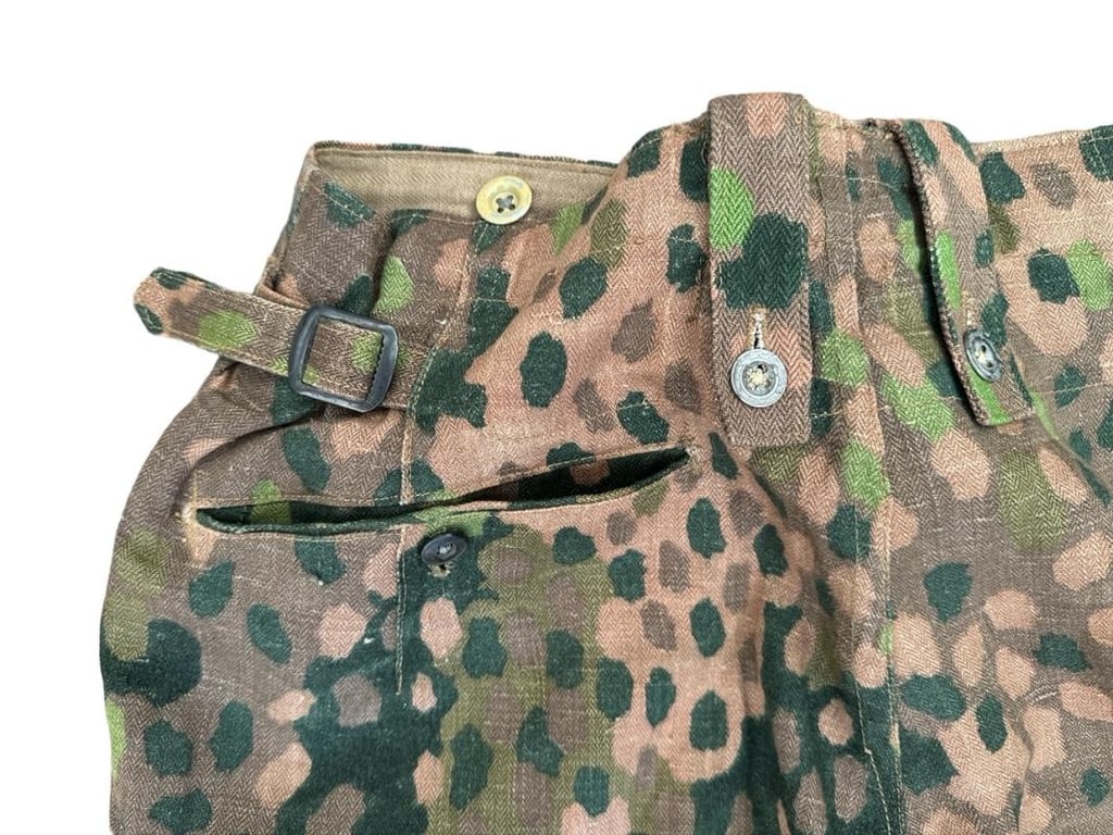 Waffen SS erbsentarn (DOT44)Trousers unissued Condition