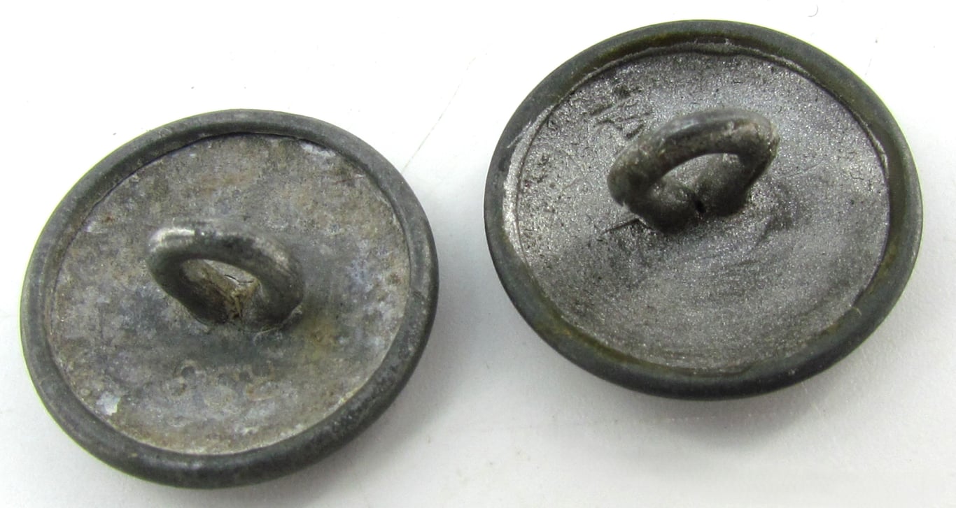 2x Wehrmacht 18 mm Uniform Button