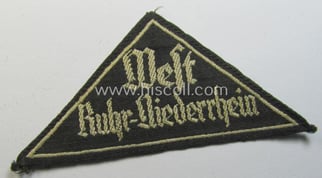 Attractive, 'HJ' ('Hitlerjugend') ie. 'BDM' ('Bund Deutscher Mädel')...